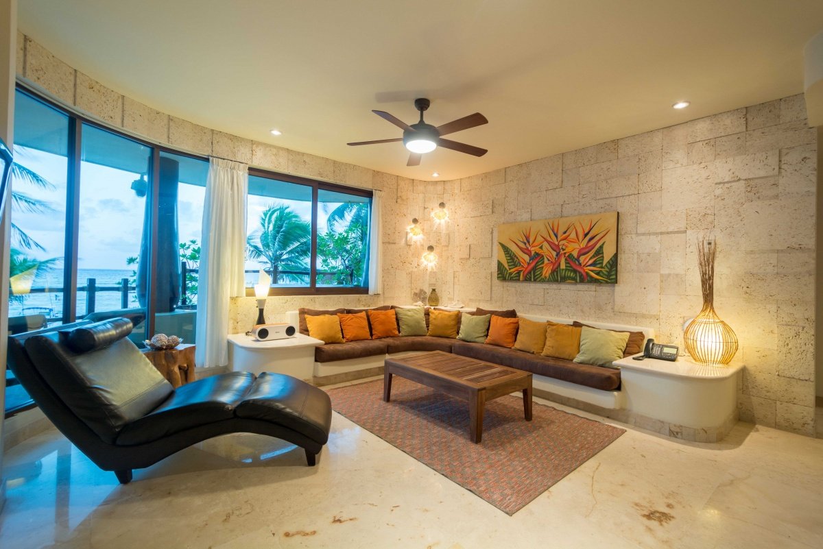 Beachfront apartment for sale in Playa del Carmen – living room with ocean view