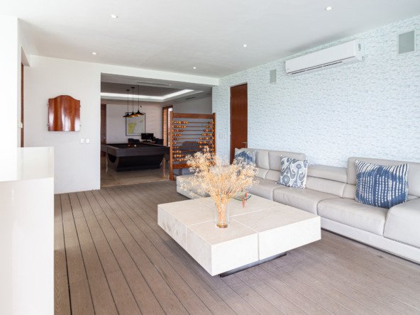 House for sale Isla Dorada hotel zone Cancun – studio with view toward the back facing the game room