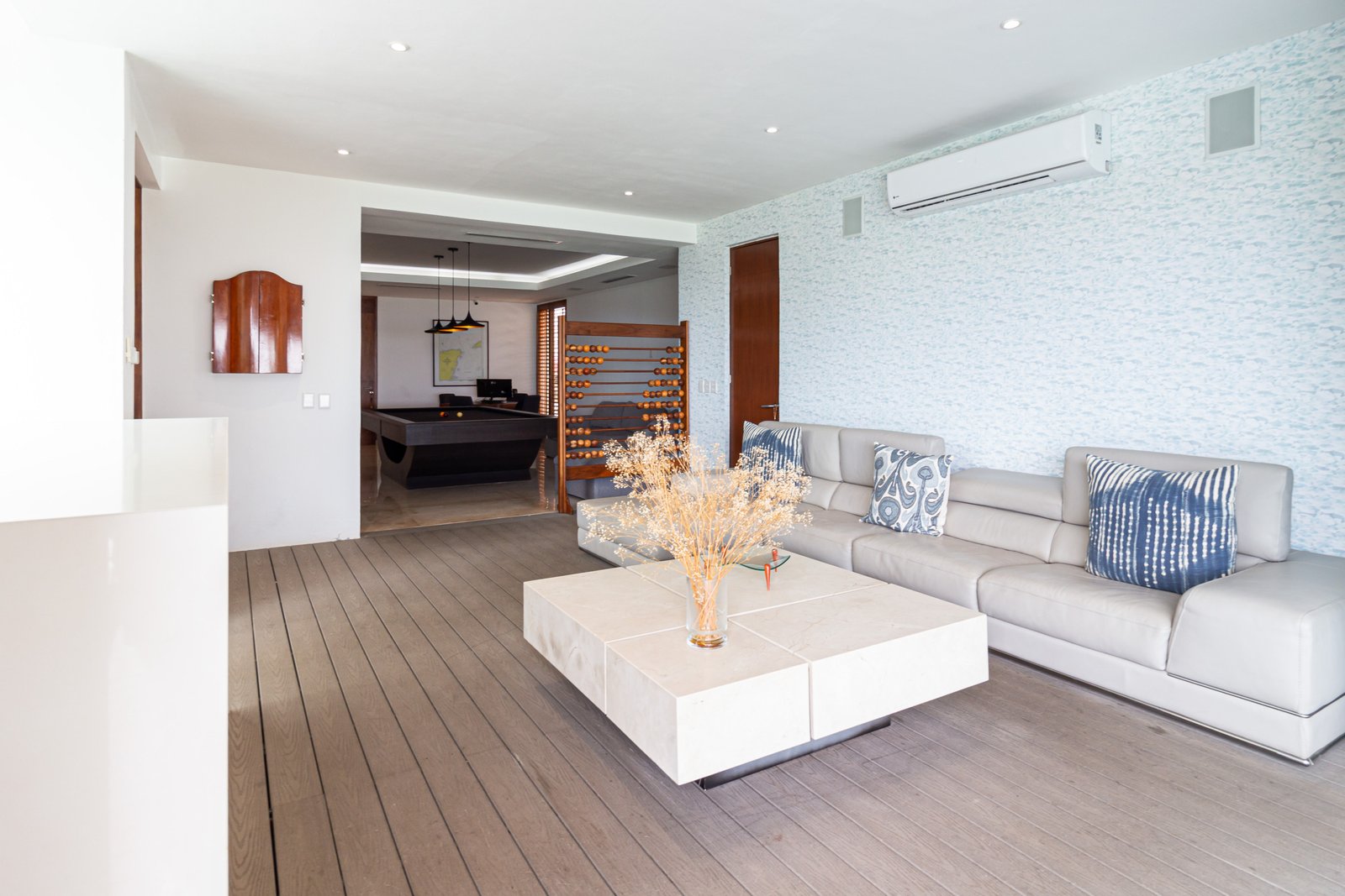 House for sale Isla Dorada hotel zone Cancun – studio with view toward the back facing the game room