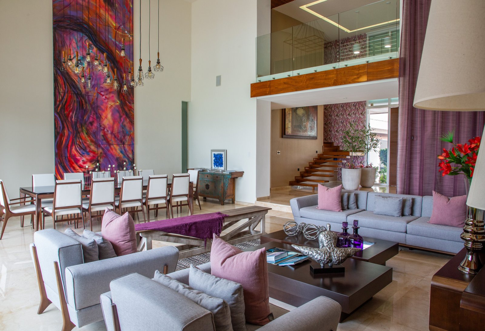 House for sale Isla Dorada, Cancun hotel zone - living room and dining room at the back, highlights the high ceiling