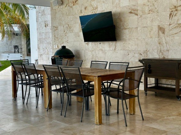 House for Sale in Cancun in SM 19 Azador