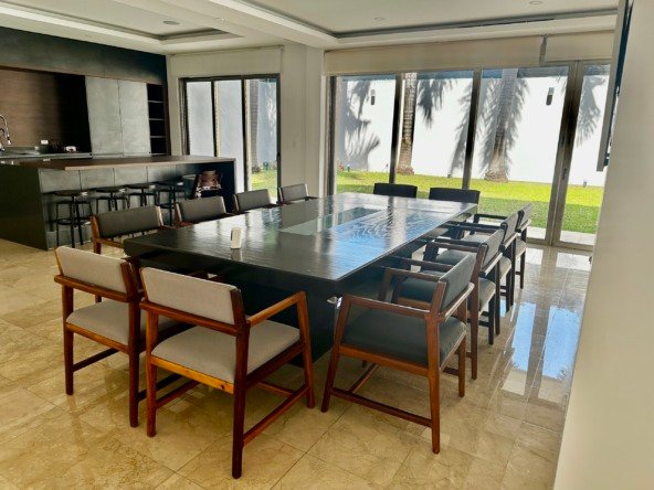 House for Sale in Cancún in SM 19 Dining Room