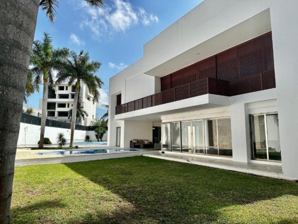 House for Sale in Cancun in SM 19 Jardín