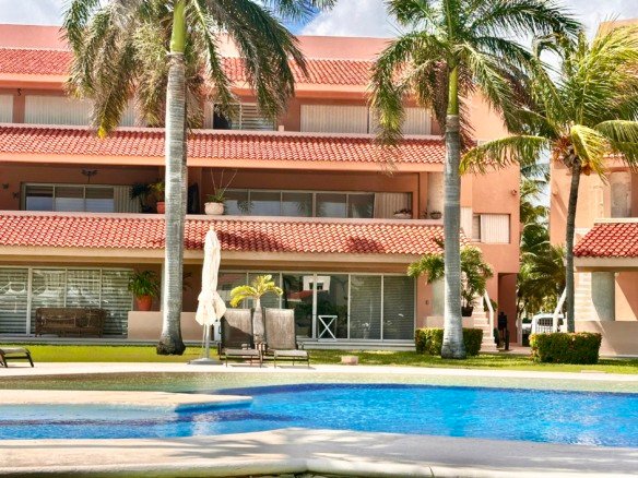Departamento en Venta en Cancún en Zona Hotelera en Isla Dorada
