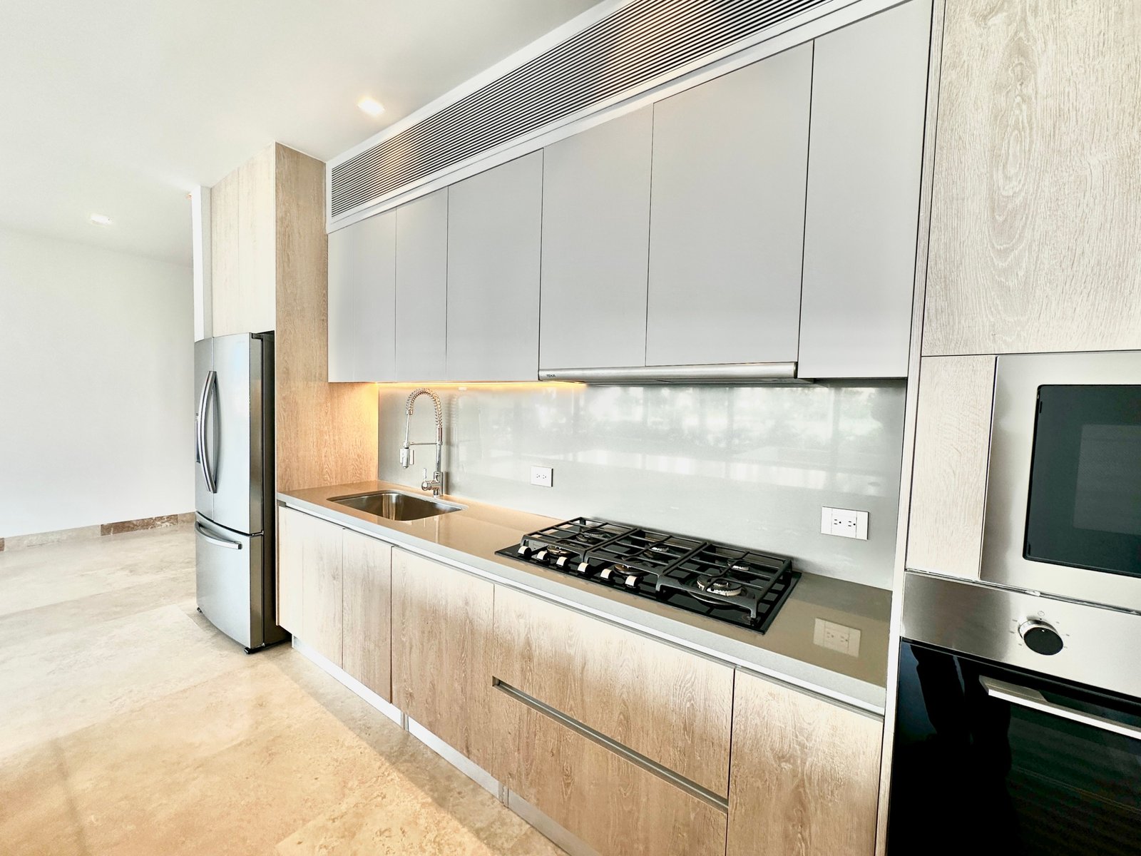 Condo for Sale in Puerto Cancun Hotel Zone Kitchen