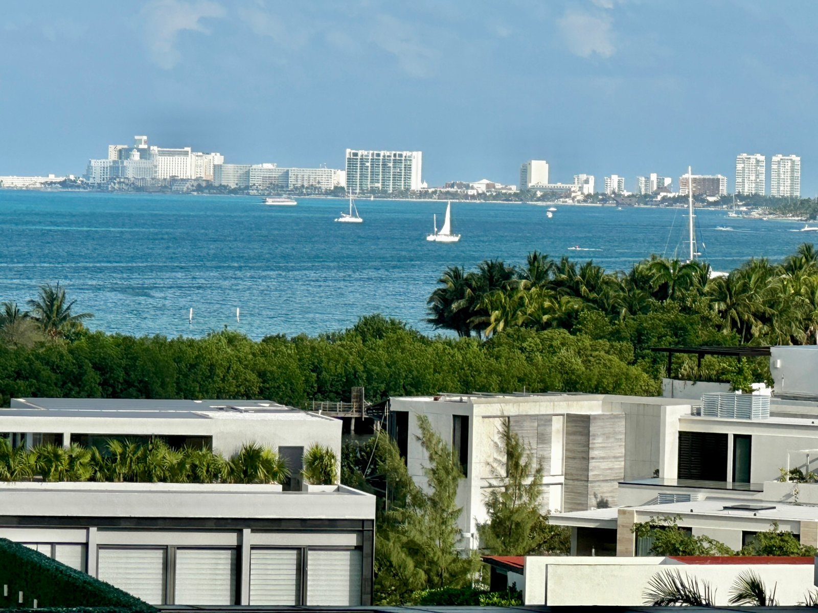 Condo for Sale in Puerto Cancún Hotel Zone General View