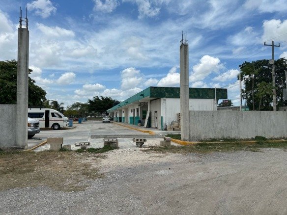 Commercial land for sale in SM 521 Cancun-Entrance