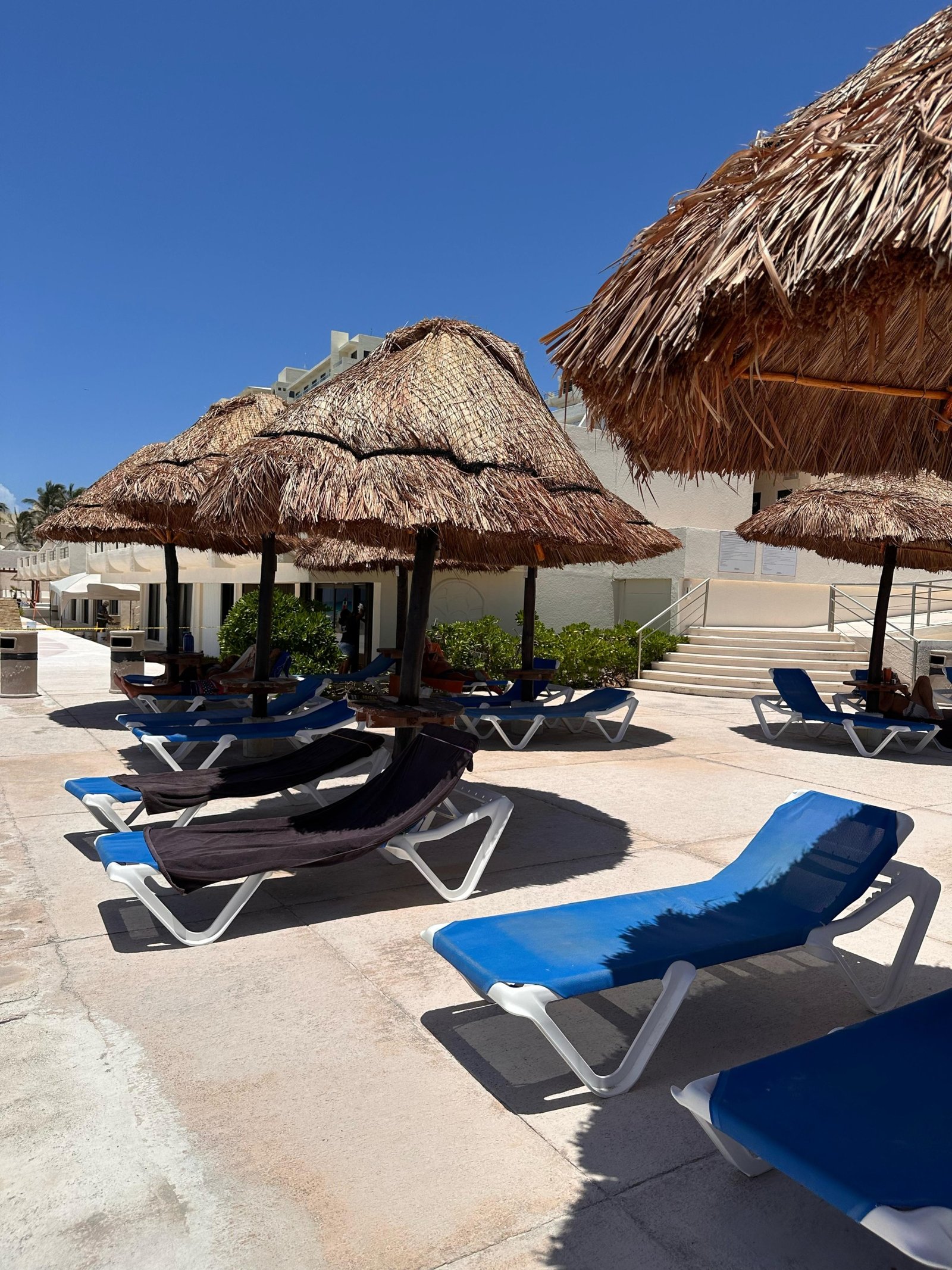 Beachfront condo for sale in Cancun's Hotel Zone