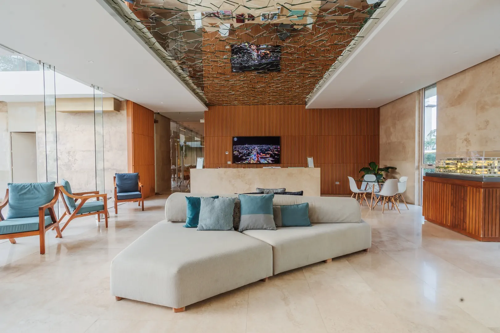 PUERTO CANCUN APARTMENT FOR SALE LOBBY