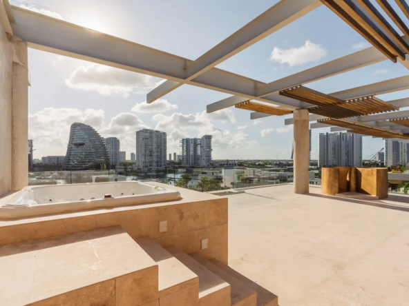 PUERTO CANCUN APARTMENT FOR SALE ROOF TERRACE