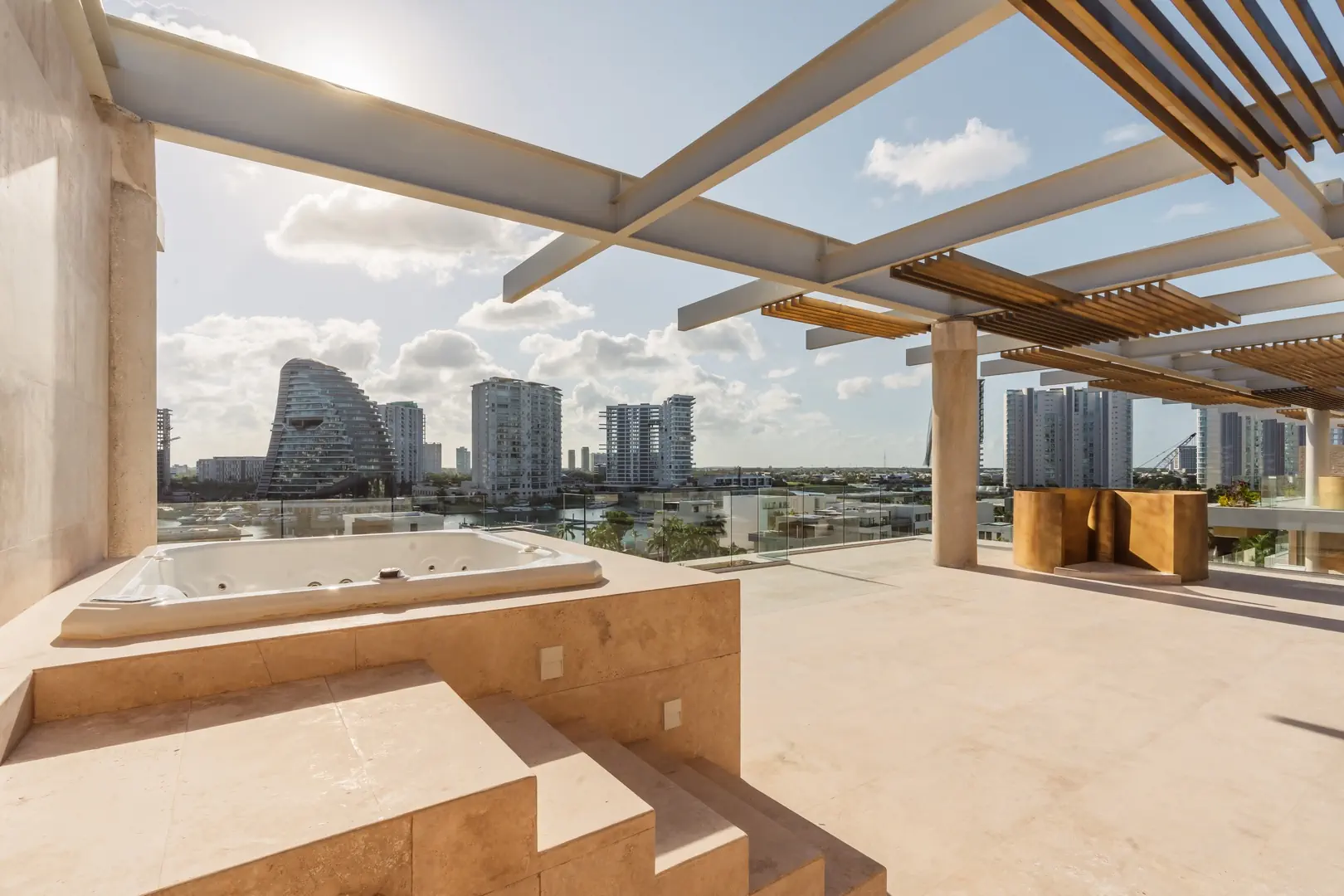 PUERTO CANCUN APARTMENT FOR SALE ROOF TERRACE