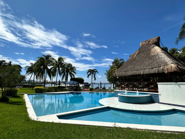 Lagoon-front Condo for Sale, Isla Dorada, Cancun – Pool and Palapa